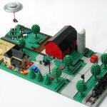 Микро-ферма с паровозом из LEGO